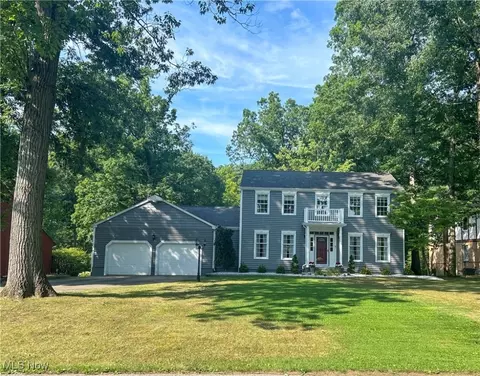 2929 Whispering Pines Dr, Canfield, OH 44406