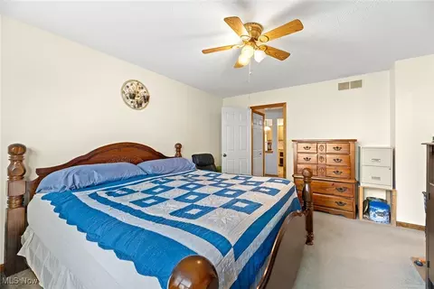 Bedroom - 43128 Albrecht Rd, Elyria, OH 44035 photo 4 of 8
