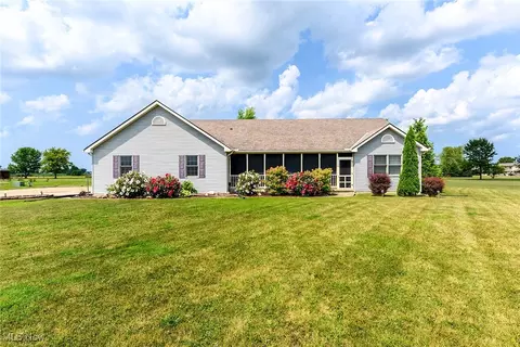 43128 Albrecht Rd, Elyria, OH 44035