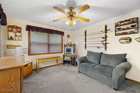 Bedroom - 43128 Albrecht Rd, Elyria, OH 44035 photo 1 of 8