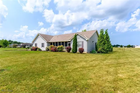 Exterior - 43128 Albrecht Rd, Elyria, OH 44035 photo 6 of 6