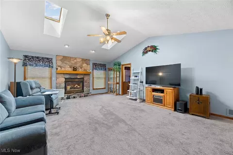 Living - 43128 Albrecht Rd, Elyria, OH 44035 photo 2 of 3