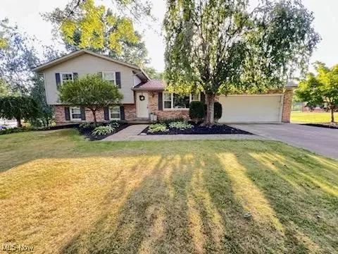 7367 Woodcrest Ave NE, Canton, OH 44721
