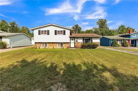 5903 Lehman Dr, Bedford, OH 44146