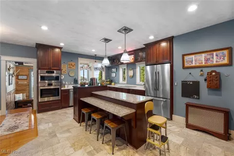 Kitchen - 1815 Erie Ave, Lorain, OH 44052 photo 2 of 5