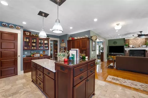 Kitchen - 1815 Erie Ave, Lorain, OH 44052 photo 4 of 5