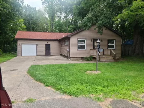 682 Millard Ave, Conneaut, OH 44030