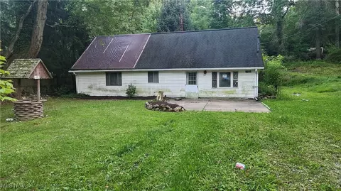 700 Chenoweth Dr, Akron, OH 44319