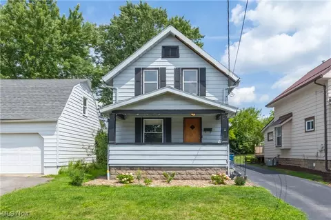 711 N Ward Ave, Girard, OH 44420