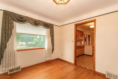 1877 Rush Rd, Wickliffe, OH 44092 photo 8