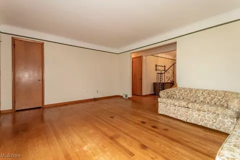 1877 Rush Rd, Wickliffe, OH 44092 photo 6