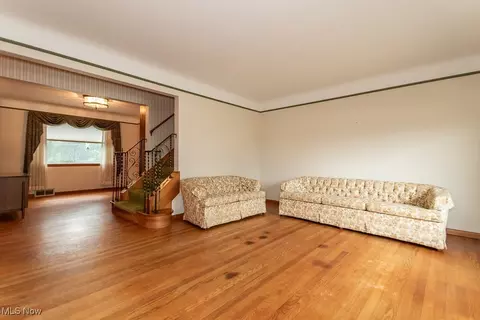 1877 Rush Rd, Wickliffe, OH 44092 photo 4