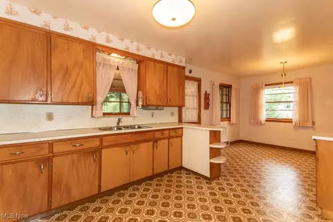 1877 Rush Rd, Wickliffe, OH 44092 photo 10