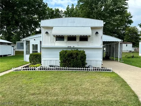 22 Sycamore, Olmsted Twp, OH 44138