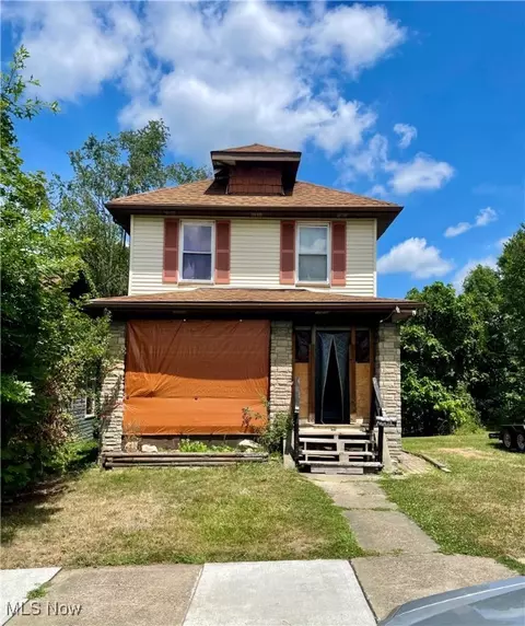 1335 Oak Grove Ave, Steubenville, OH 43952