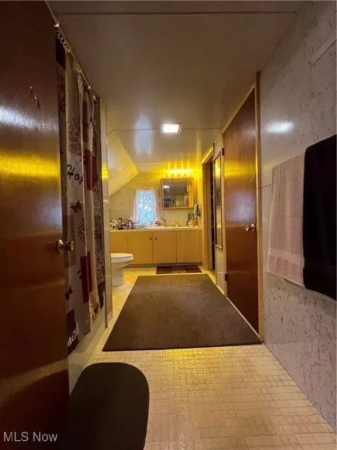 Entry Way - 1135 W 58th St, Ashtabula, OH 44004 photo 2 of 2