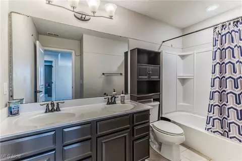 Bath - 623 Hendrix Blvd, Lagrange, OH 44050 photo 2 of 4