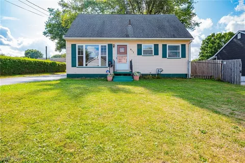 617 Standish St NW, Massillon, OH 44647