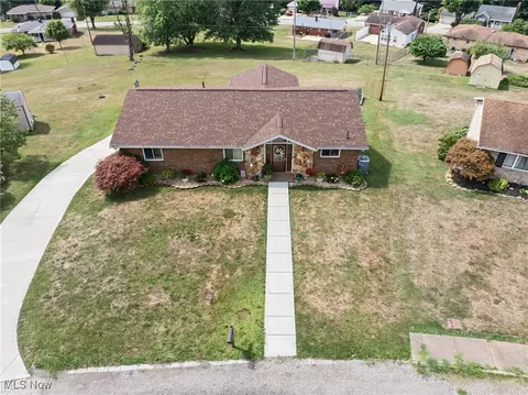 151 Beaumont Pl, Wintersville, OH 43953 photo 4