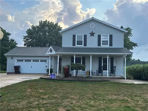 14301 Wade Ave NE, Hartville, OH 44632