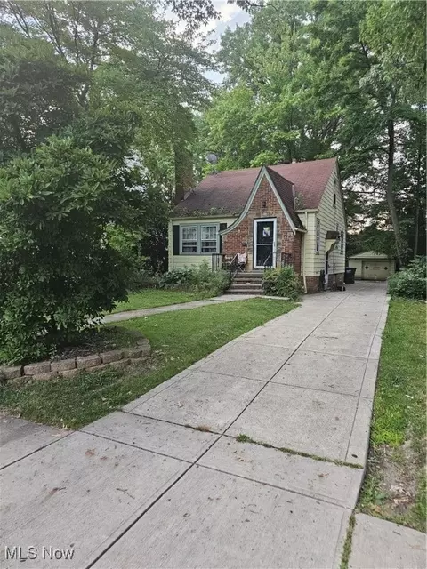1378 Brookline Rd, Cleveland, OH 44121