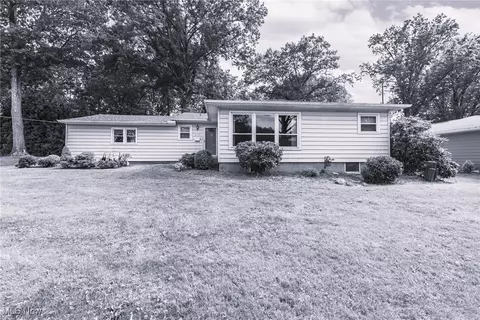 2169 Edgewood Dr, Salem, OH 44460