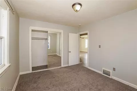Bedroom - 1054 Bell Ct, Elyria, OH 44035 photo 2 of 7