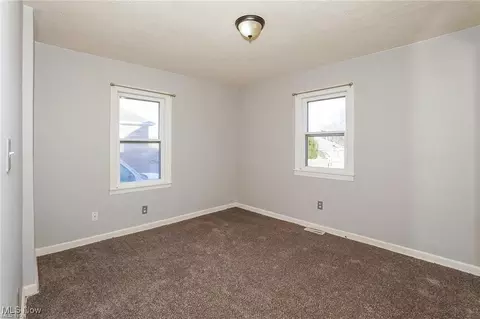 Bedroom - 1054 Bell Ct, Elyria, OH 44035 photo 7 of 7
