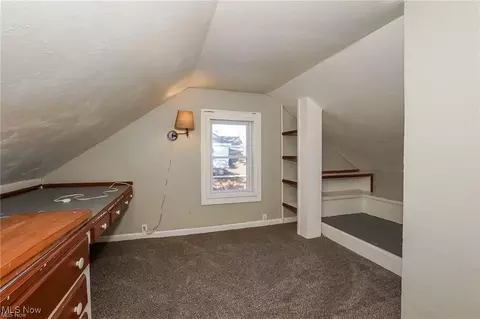 Bedroom - 1054 Bell Ct, Elyria, OH 44035 photo 1 of 7