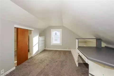 Bedroom - 1054 Bell Ct, Elyria, OH 44035 photo 3 of 7