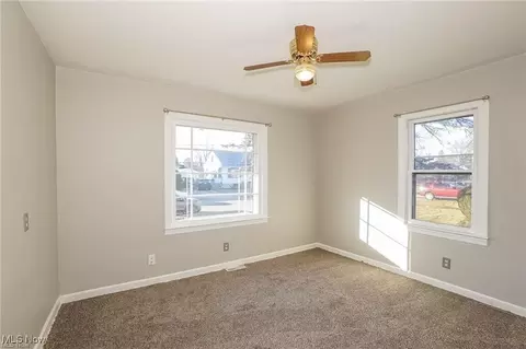 Bedroom - 1054 Bell Ct, Elyria, OH 44035 photo 5 of 7