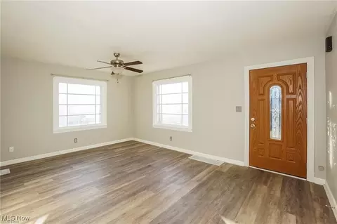 Living - 1054 Bell Ct, Elyria, OH 44035 photo 1 of 3