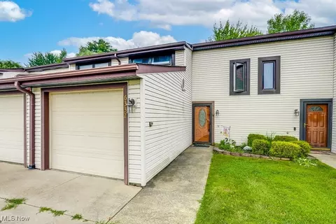 6332 Forest Park Dr, North Ridgeville, OH 44039