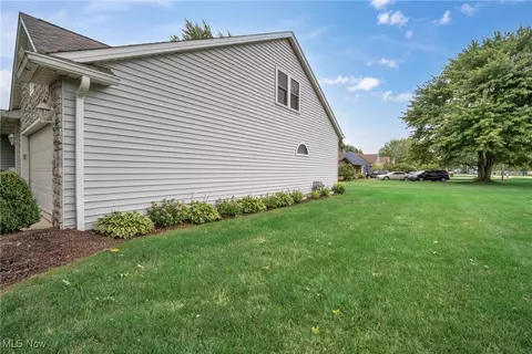 Exterior - 105 Augusta Dr, Elyria, OH 44035 photo 6 of 9