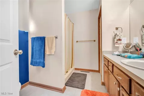 Bath - 105 Augusta Dr, Elyria, OH 44035 photo 2 of 3