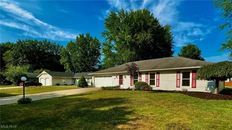 6139 Mills Creek Ln, North Ridgeville, OH 44039