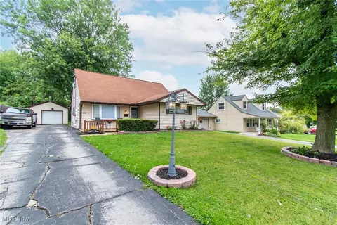 374 Rosemont Ave, Youngstown, OH 44515