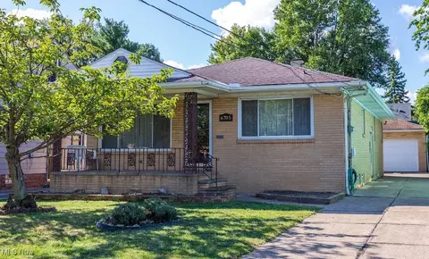 6705 Biddulph Rd, Cleveland, OH 44144