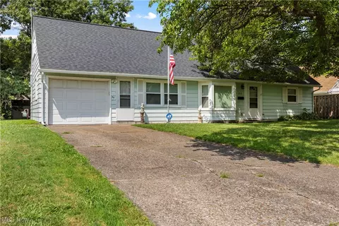 4915 Rosewood Dr, Sheffield Lake, OH 44054