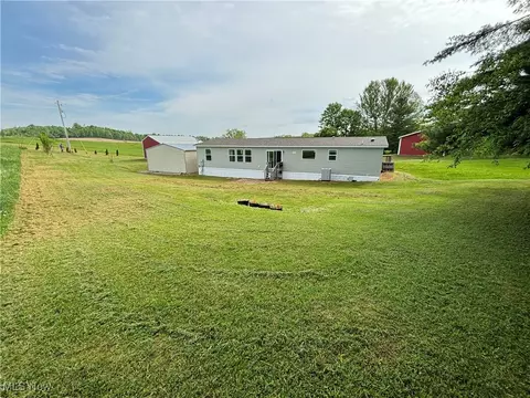 Exterior - 327 Bell Rd, Vincent, OH 45784 photo 3 of 6