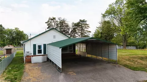 2612 17th Ave, Parkersburg, WV 26101