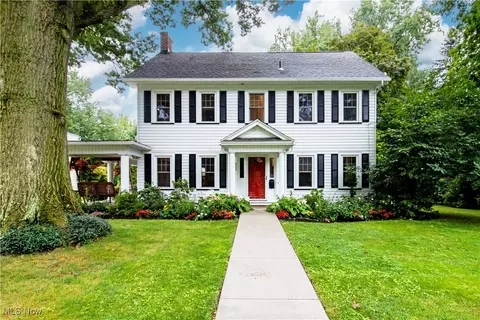 233 Elm Dr, Wooster, OH 44691