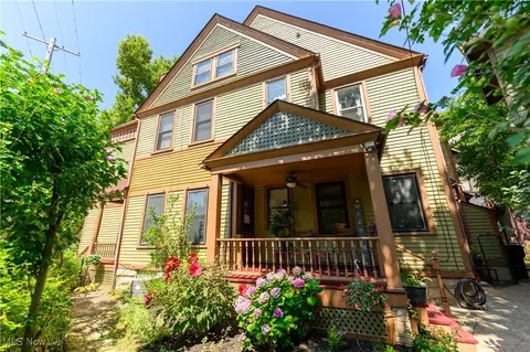 4315 Whitman Ave, Cleveland, OH 44113