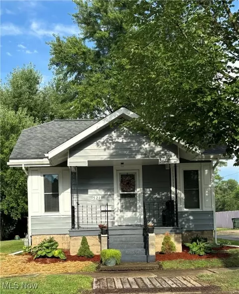 521 Mulvane St, Newcomerstown, OH 43832