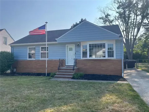 2312 E 290th St, Wickliffe, OH 44092