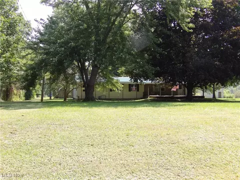 9150 Horn Rd, Windham, OH 44288