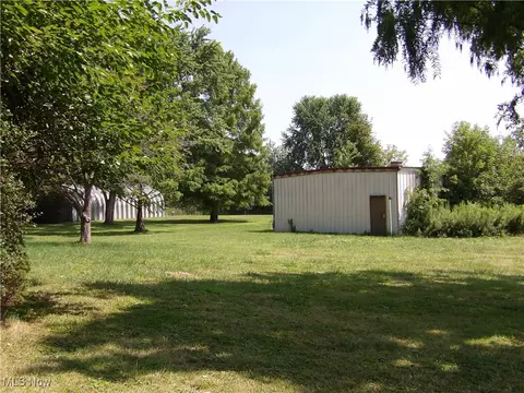9150 Horn Rd, Windham, OH 44288 photo 2