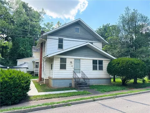 101 Colegate Dr, Marietta, OH 45750