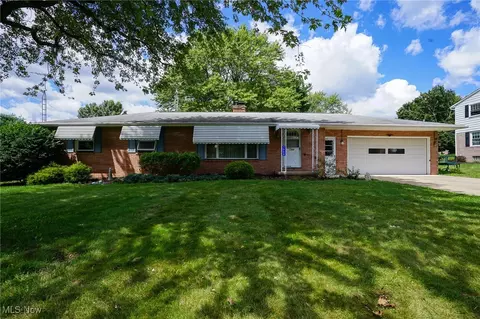 1559 California Ave, Louisville, OH 44641