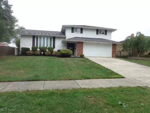 6000 Williston Dr, Parma, OH 44129